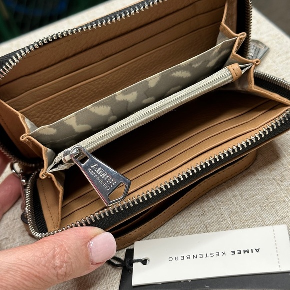 Aimee Kestenberg Zip Around Wallet / Wristlet - NWT - Picture 3 of 4